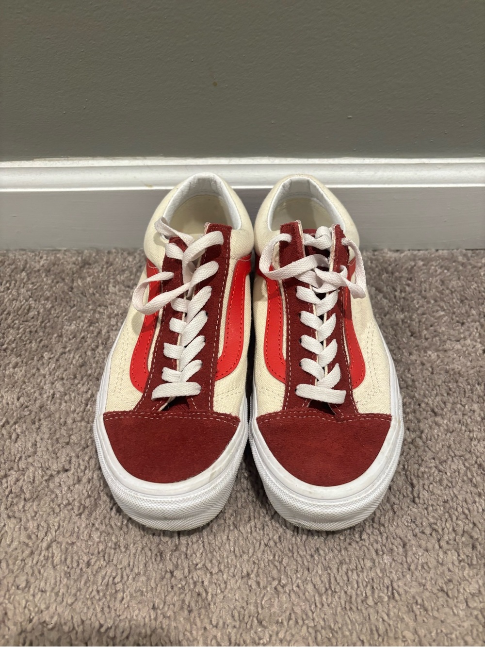 Vans Red and White Old Skool Sneakers Women’s Size 6 and Men’s Size 4.5